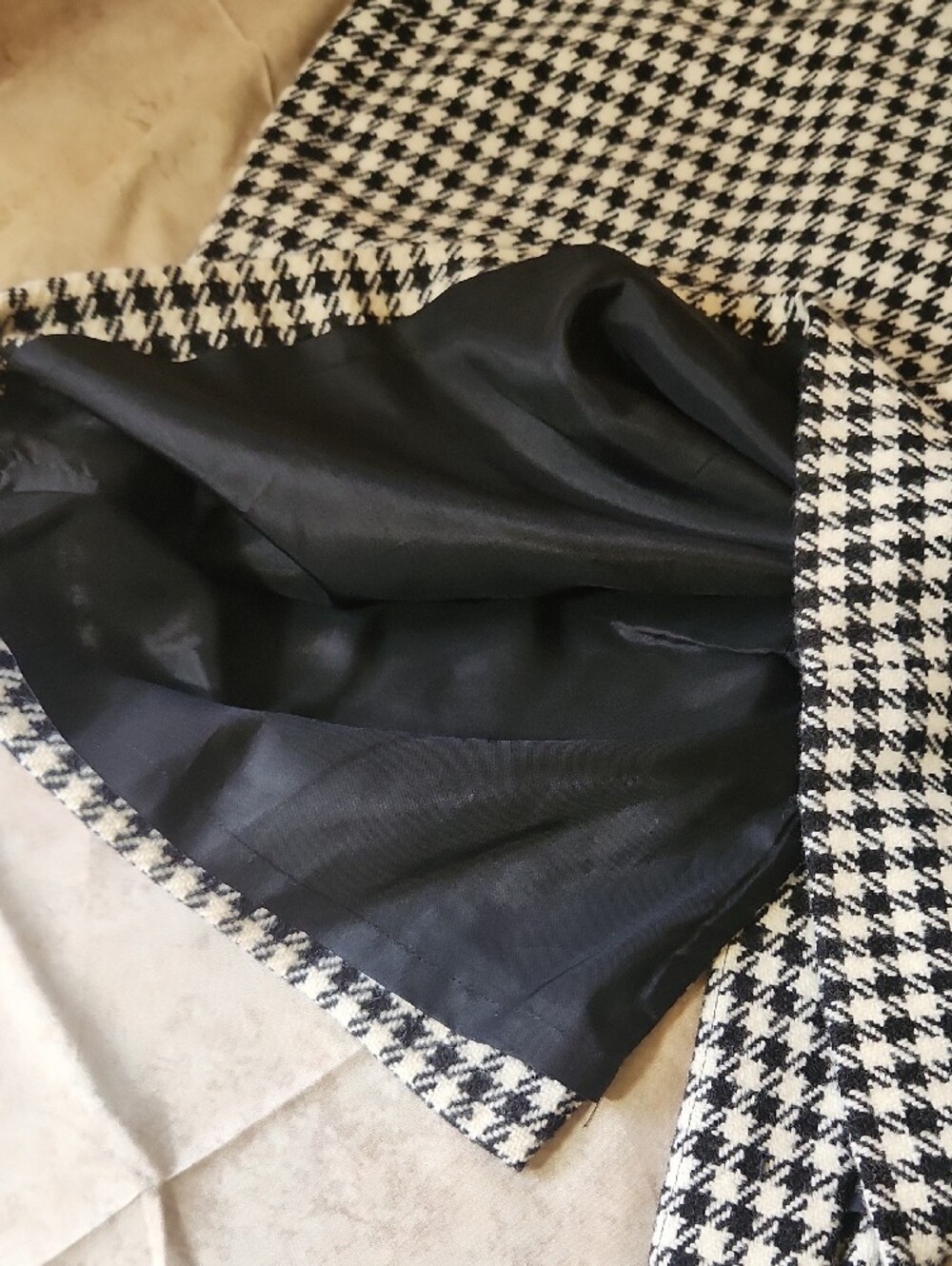 Lauren Ralph Lauren Black and White Houndstooth Mini Skirt - Picture 4 of 8